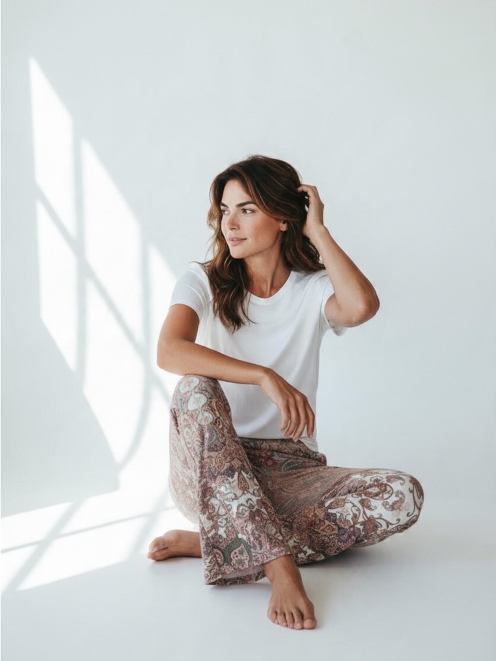 GUESS Paisley Wide-Leg Jeans in Pink and Brown Tones